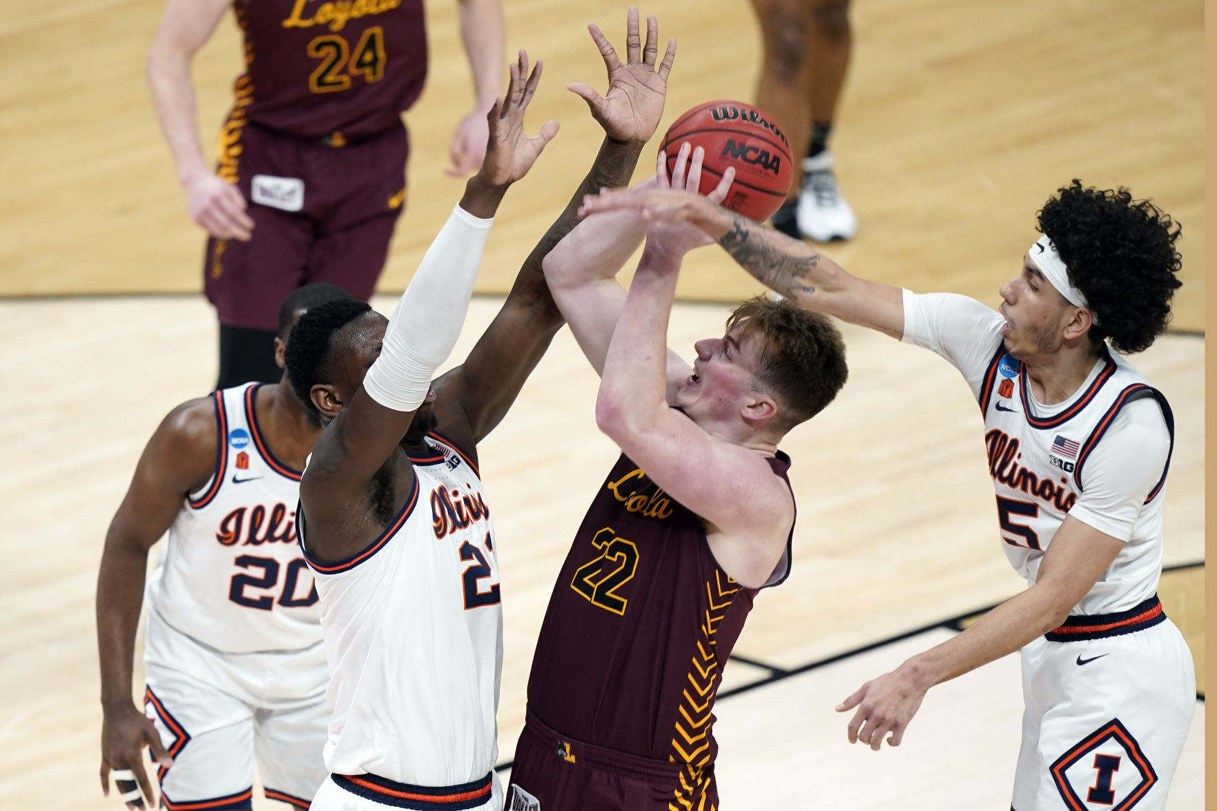 NCAA Loyola Chicago Illinois Basketball